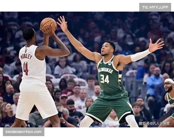 字母哥右小腿拉伤恢复进展牵动雄鹿战绩走势